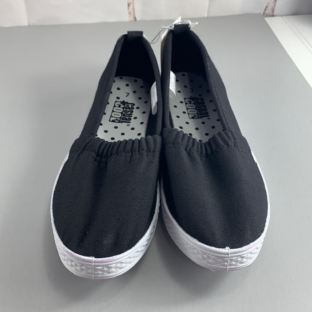 Casual Cool Women’s Black Canvas Slip On Shoes 7